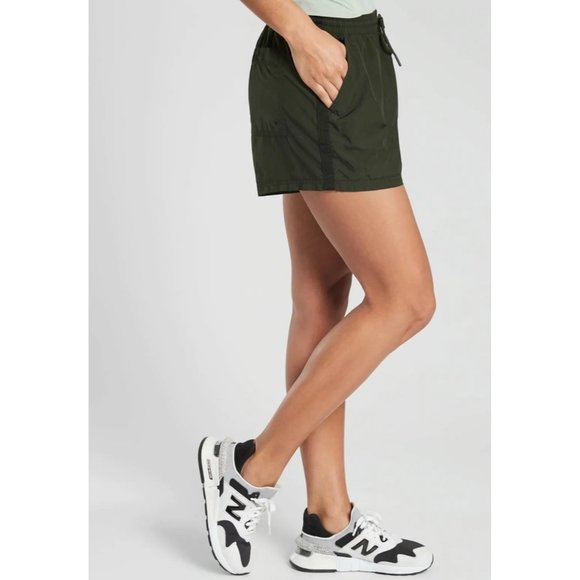 ATHLETA Tuscan Olive Green Nylon "Expedition" Athletic Shorts Size 4 - Picture 2 of 10